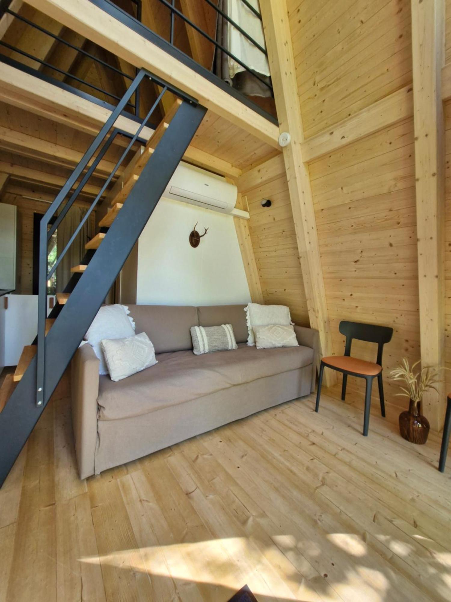 Ecolodges De Reve Dans Un Chateau De Conte De Fees Les-Trois-Moutiers Dış mekan fotoğraf